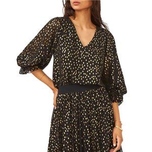 VINCE CAMUTO Printed Smocked Cuff Top